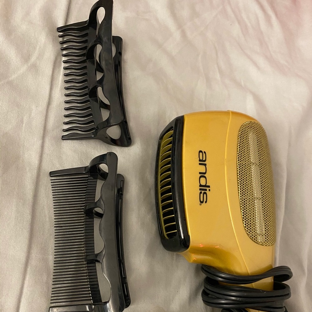 And is hairdryer with two attachments
